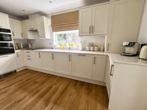 Photo 16- click for photo gallery